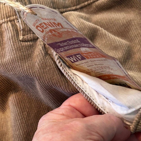 NEW PHOTOS! CORDUROYS, DENIM BOOTCUT, TAN, SIZE WOMEN 26W, STRETCH FABRIC, FLY - Picture 8 of 16